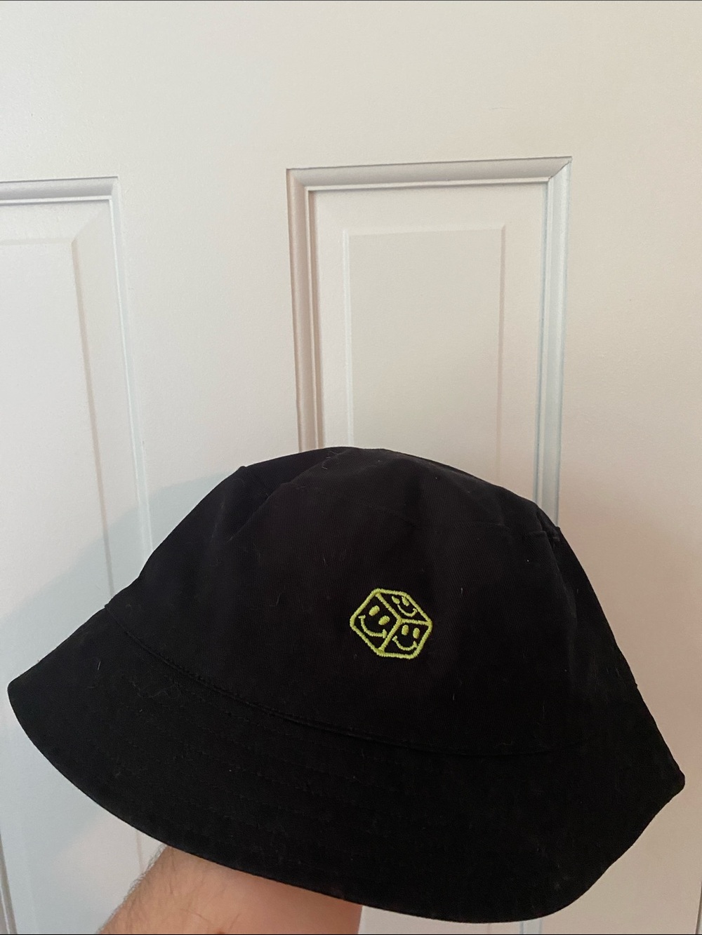 Smiley dice bucket hat